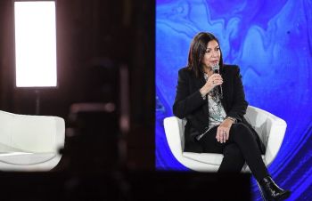  La maire de Paris Anne Hidalgo lors d'une conférence durant la COP21, le 11 décembre 2020. Christophe Archambault/AFP