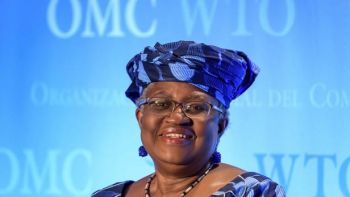 Le Dr Ngozi Okonjo-Iweala est candidate au poste de prochain directeur général de l'OMC. FABRICE COFFRINI / AFP