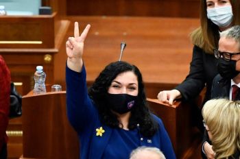 Vjosa Osmani, une juriste réformiste et féministe devient présidente du Kosovo