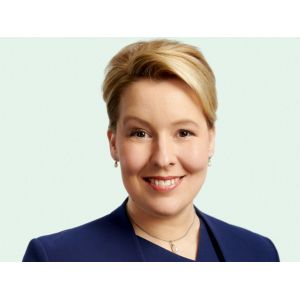 Allemagne : la sociale-démocrate Franziska Giffey élue maire de Berlin