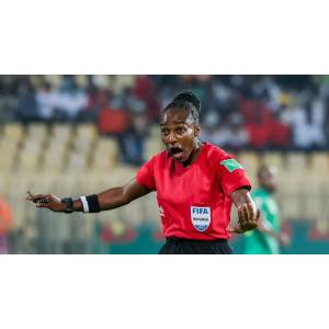 Football: la Rwandaise Salima Mukansanga première africaine arbitre en Coupe du monde