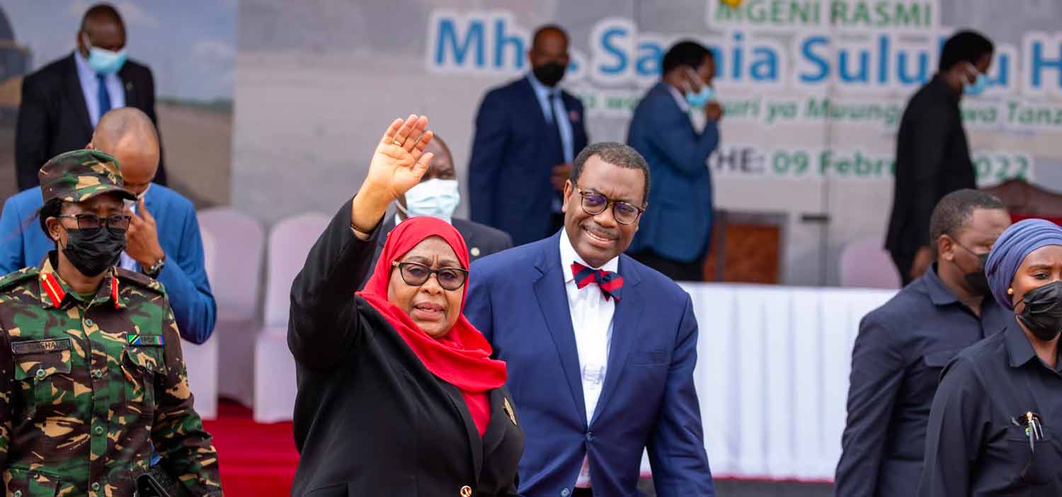 La Présidente tanzanienne Samia Suluhu Hassan, lauréate du ‘Super Prix Grand bâtisseur-Trophée Babacar Ndiaye’ 2022