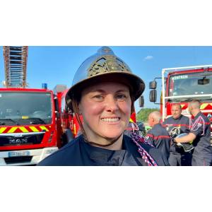 Aurélie Peytour, première femme pompière professionnelle à prendre la tête d'une des 41 casernes de pompiers en Dordogne