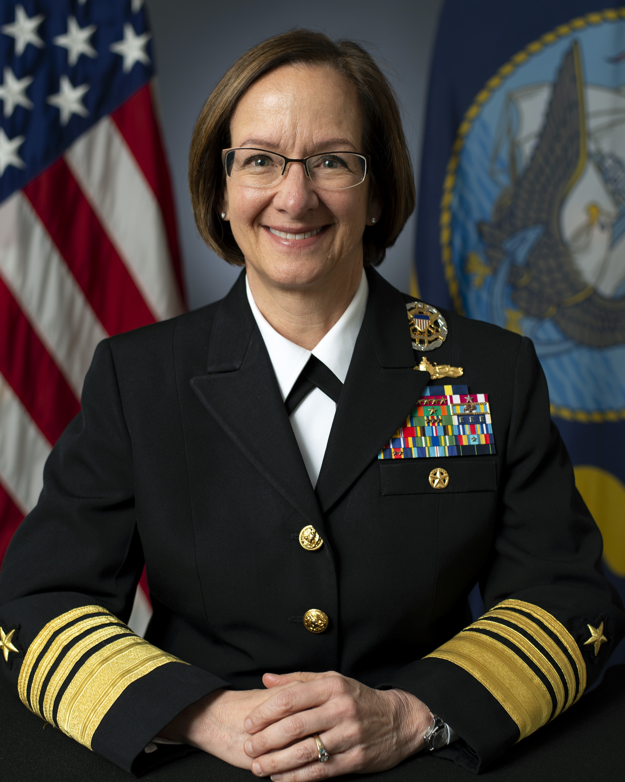États-Unis : l’amiral Lisa Franchetti, première femme à la tête de l’US Navy