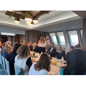 L’ONG ACTIVES de Marlène Schiappa s’engage à féminiser la direction des entreprises du CAC40 et à promouvoir la mixité